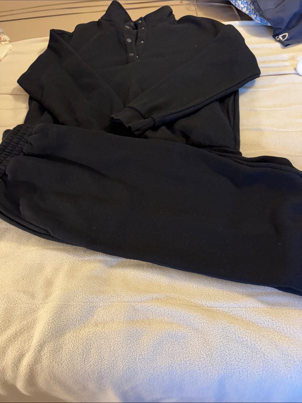 Black Two-Piece Cozy Sweatshirt and Sweatpants Set